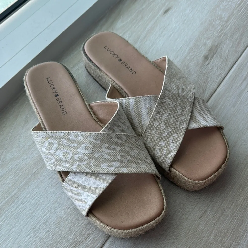 Lucky Brand Women's Cream Espadrille Sandals - Picture 3 of 7